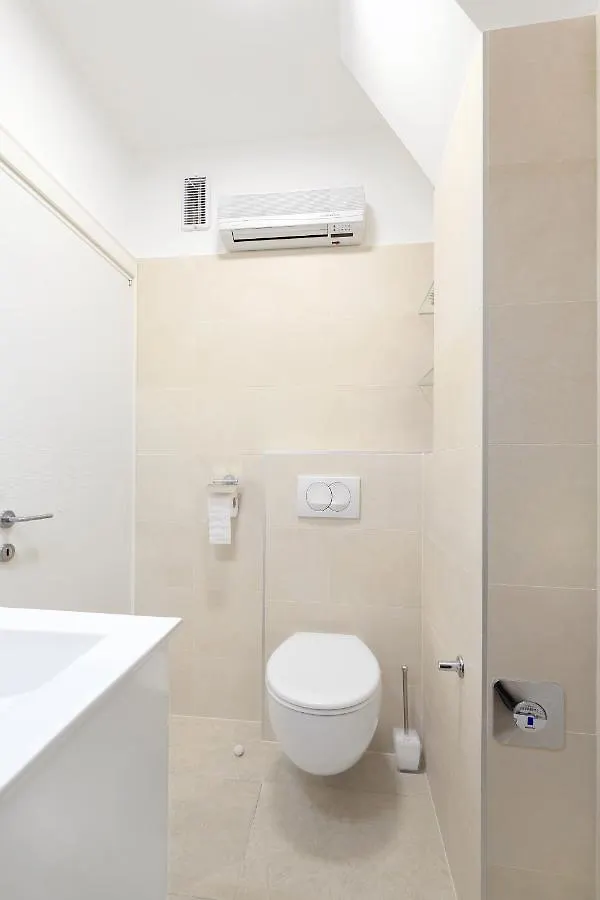 Bellevue Apartment Rijeka 0*,